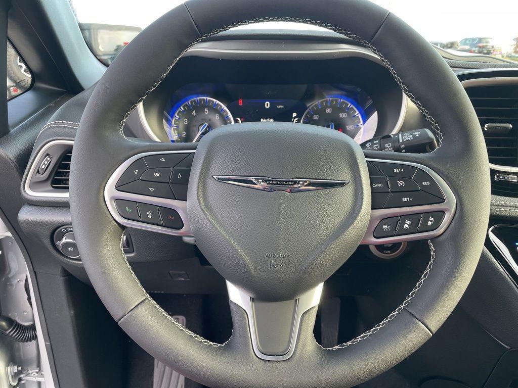 new 2026 Chrysler Pacifica car, priced at $47,995