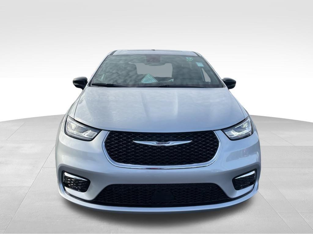 new 2026 Chrysler Pacifica car, priced at $47,995