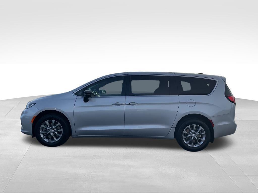 new 2026 Chrysler Pacifica car, priced at $47,995