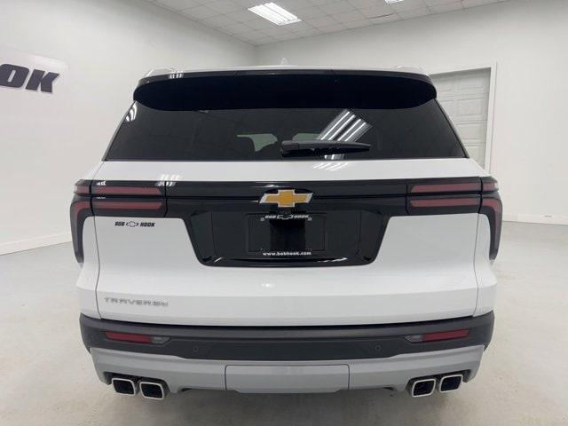 new 2025 Chevrolet Traverse car, priced at $42,300