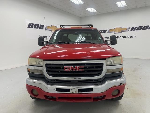 used 2005 GMC Sierra 2500 car, priced at $8,840