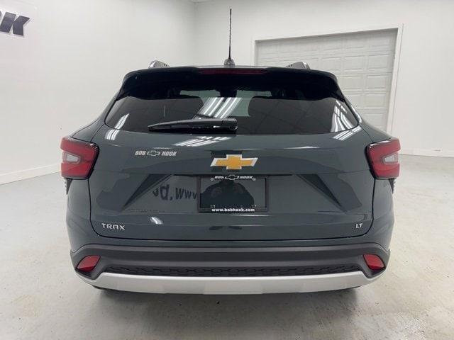 new 2025 Chevrolet Trax car, priced at $24,590