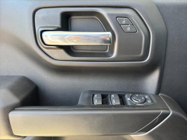 new 2025 Chevrolet Silverado 1500 car, priced at $42,305
