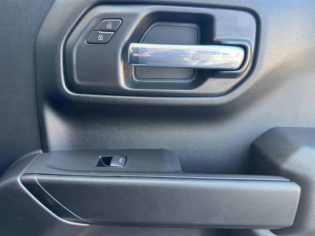 new 2025 GMC Sierra 1500 car, priced at $38,150