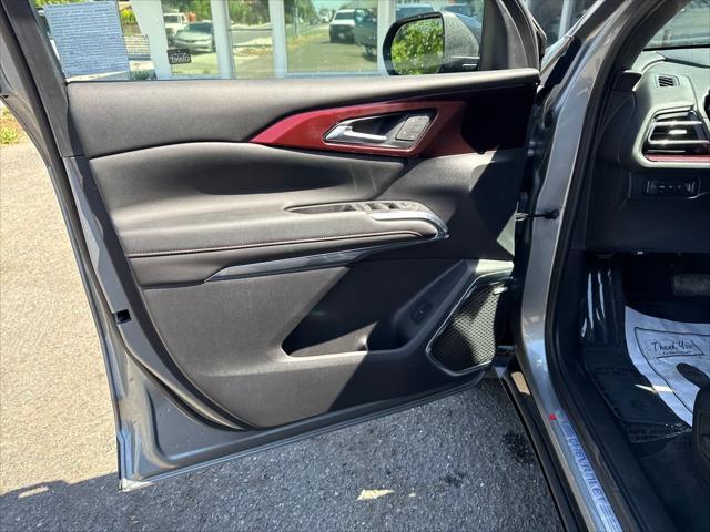 used 2024 Chevrolet Traverse car, priced at $55,802