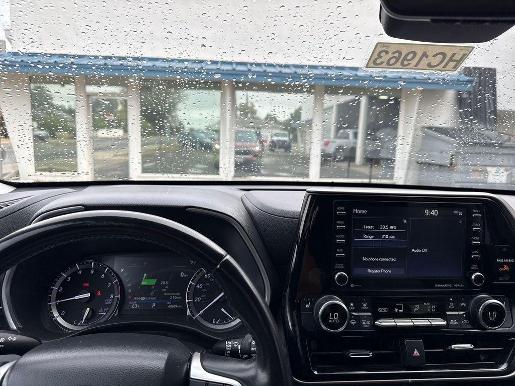 used 2022 Toyota Highlander car, priced at $30,800