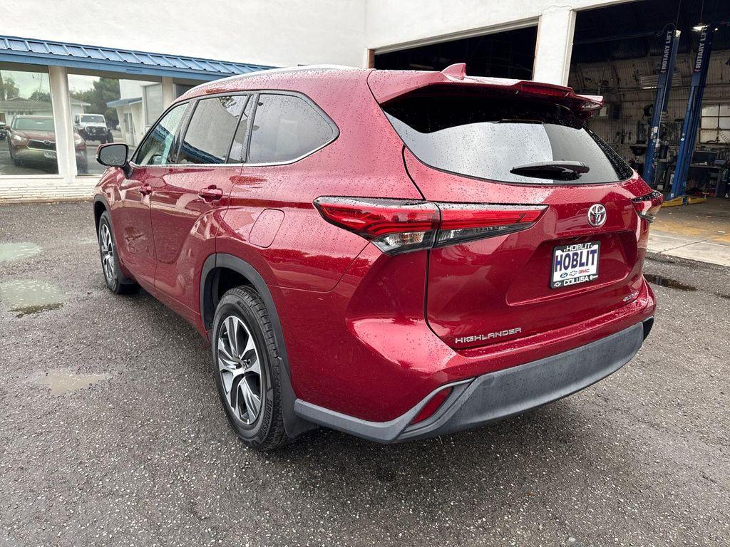 used 2022 Toyota Highlander car, priced at $30,800