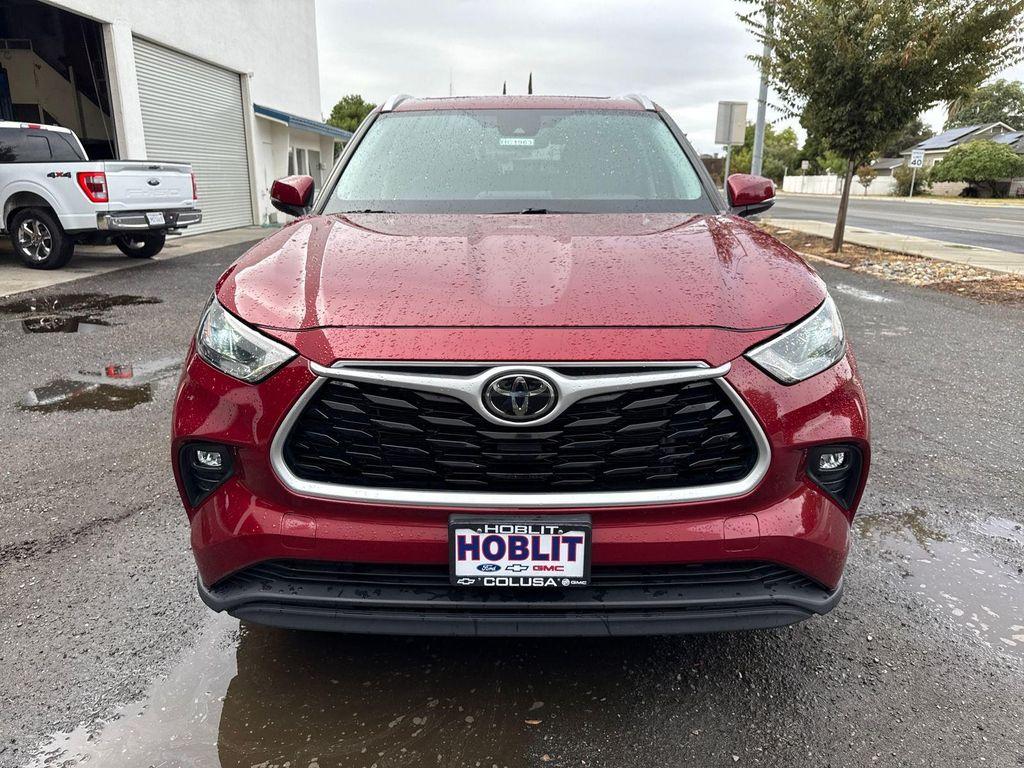 used 2022 Toyota Highlander car, priced at $30,800