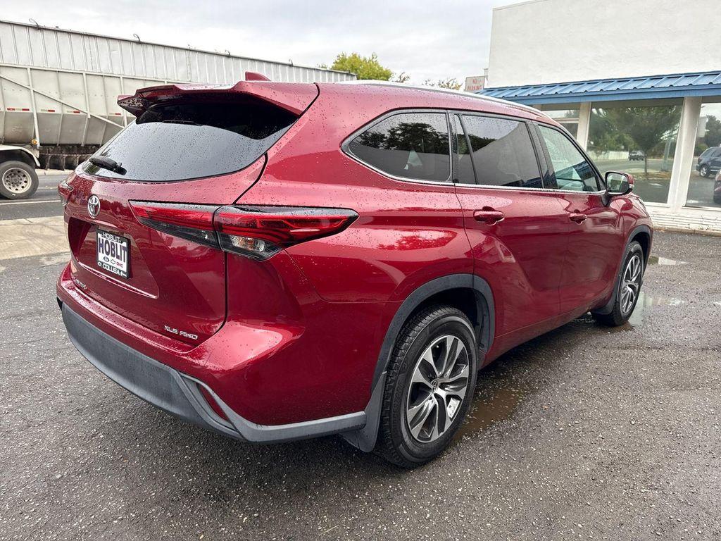 used 2022 Toyota Highlander car, priced at $30,800