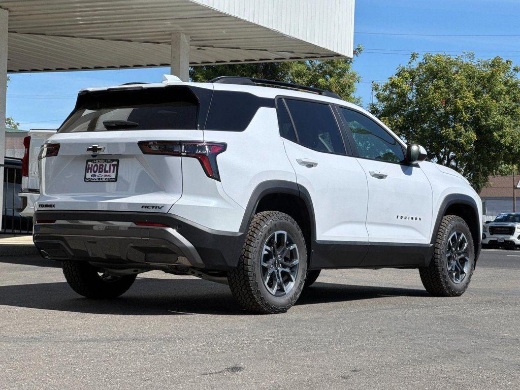 new 2026 Chevrolet Equinox car, priced at $33,215