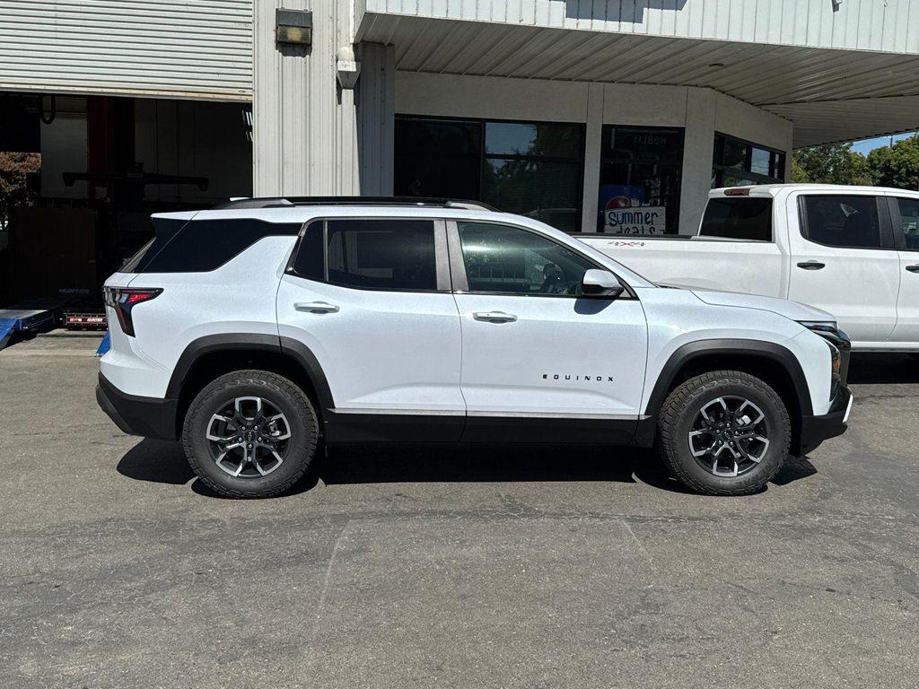 new 2026 Chevrolet Equinox car, priced at $33,215