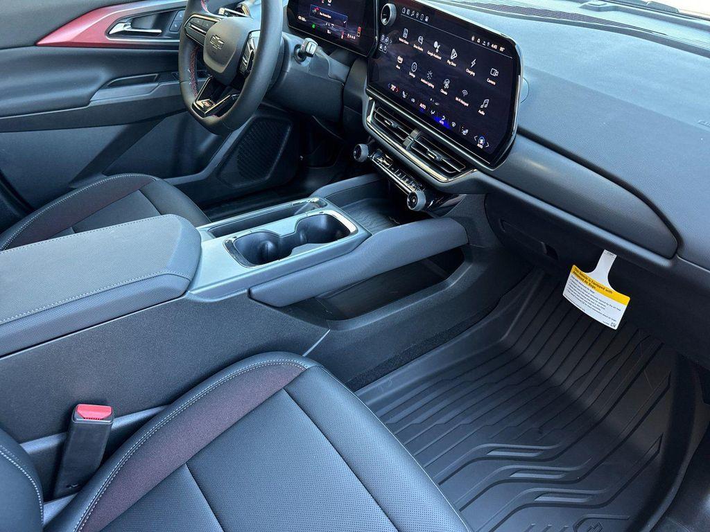 new 2025 Chevrolet Equinox EV car, priced at $33,550