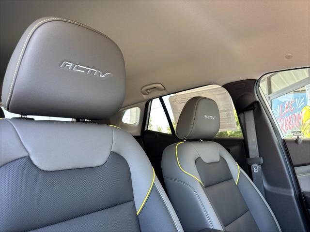 new 2025 Chevrolet Trax car, priced at $26,940