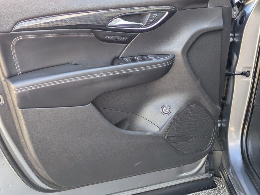 used 2021 Buick Envision car, priced at $17,104