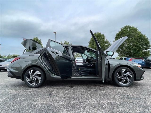 new 2024 Hyundai Elantra car, priced at $25,880