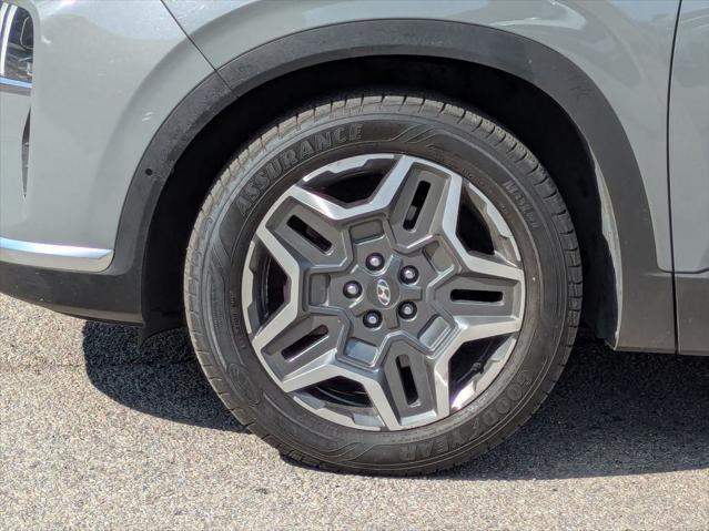 used 2021 Hyundai Santa Fe car, priced at $23,260