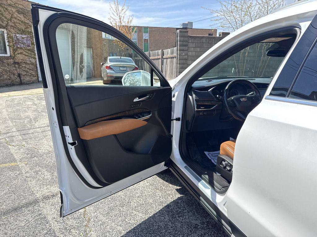 used 2019 Cadillac XT4 car, priced at $17,520