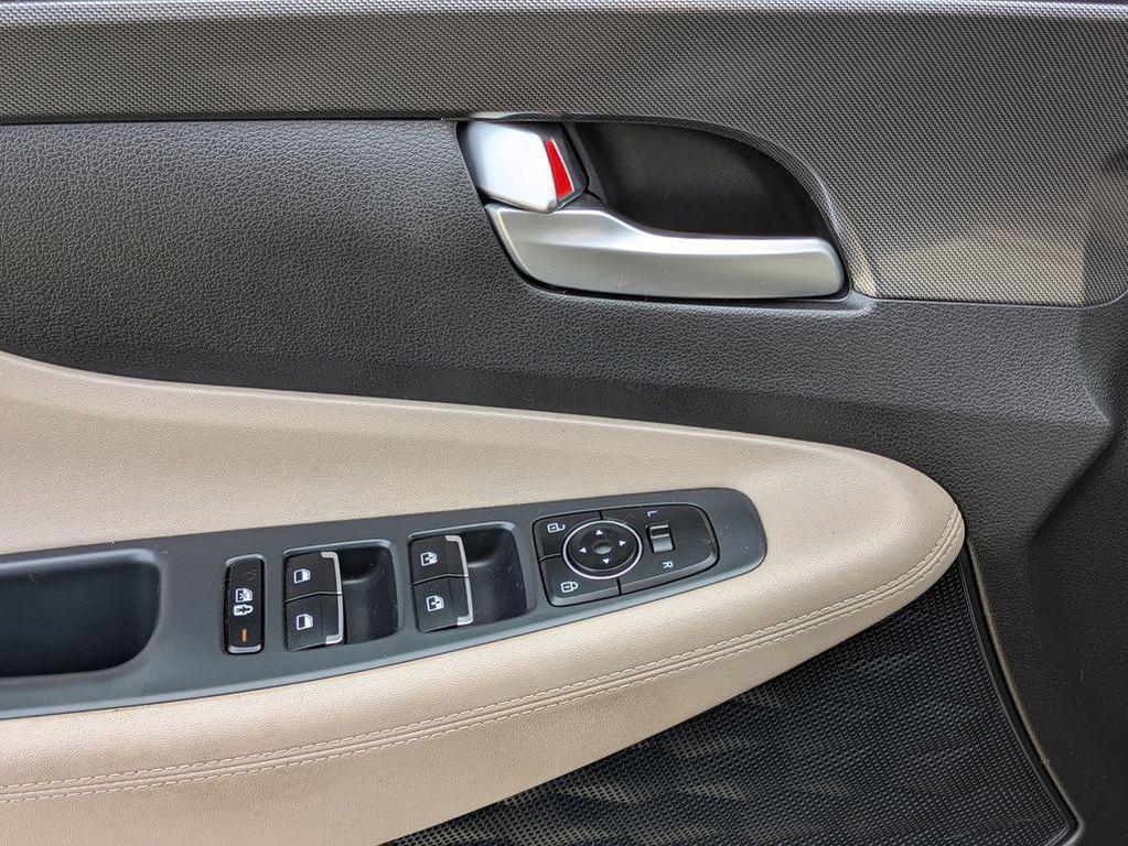 used 2022 Hyundai Santa Fe car, priced at $21,958