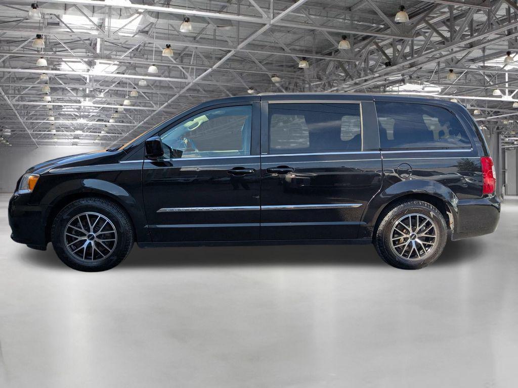 used 2013 Chrysler Town & Country car, priced at $7,532