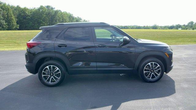 used 2025 Chevrolet TrailBlazer car, priced at $25,890