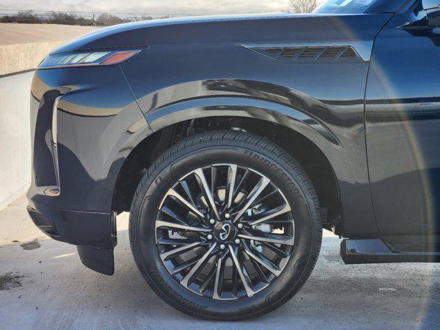 new 2025 INFINITI QX80 car, priced at $112,590