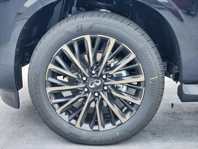 new 2025 INFINITI QX80 car, priced at $112,590