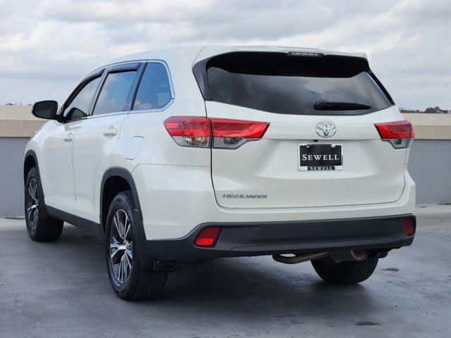 used 2019 Toyota Highlander car, priced at $28,488