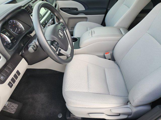 used 2019 Toyota Highlander car, priced at $28,488