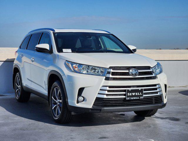 used 2019 Toyota Highlander car, priced at $25,988