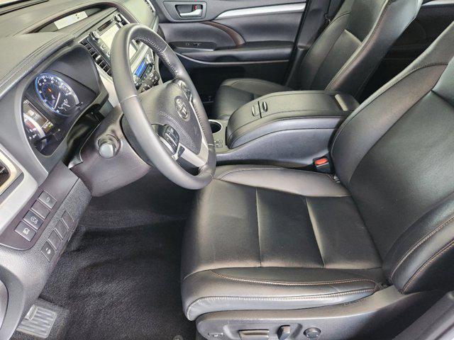 used 2019 Toyota Highlander car, priced at $25,988