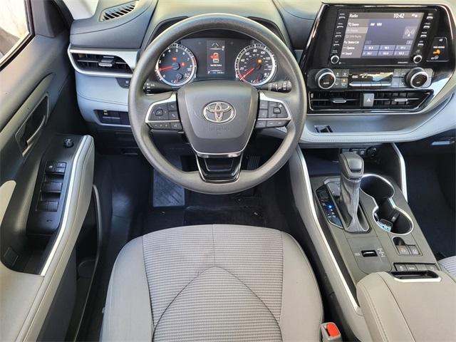 used 2021 Toyota Highlander car, priced at $28,999