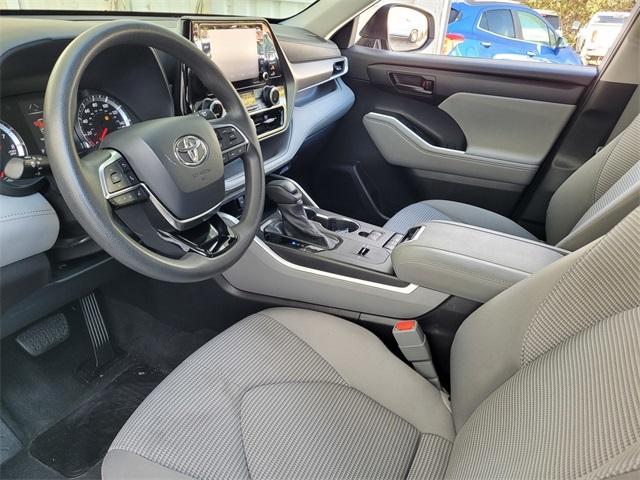 used 2021 Toyota Highlander car, priced at $28,999