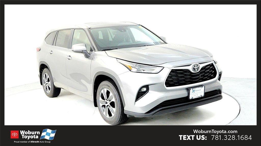 new 2025 Toyota Highlander car, priced at $47,093