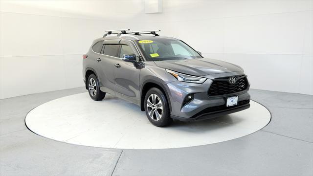 used 2022 Toyota Highlander car, priced at $31,985