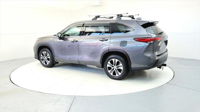 used 2022 Toyota Highlander car, priced at $31,985