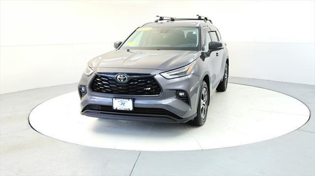 used 2022 Toyota Highlander car, priced at $31,985