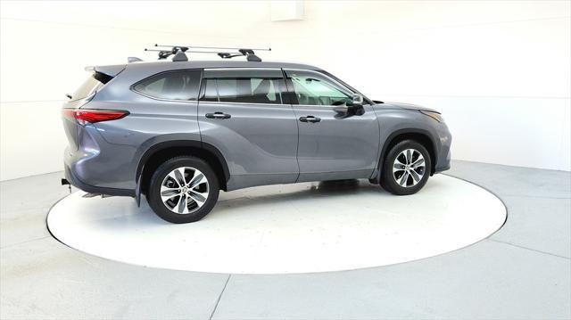 used 2022 Toyota Highlander car, priced at $31,985