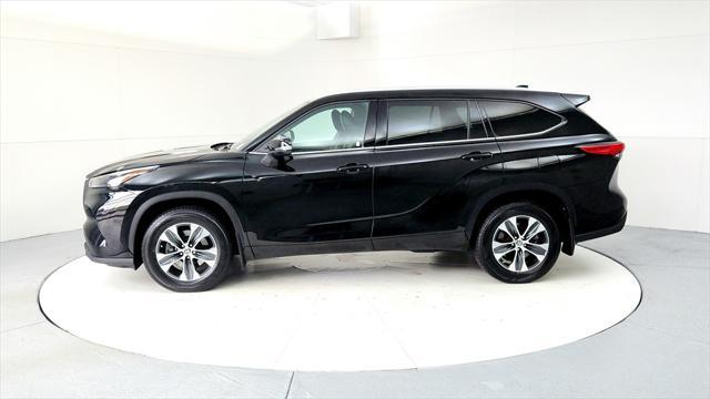 used 2022 Toyota Highlander car, priced at $37,985
