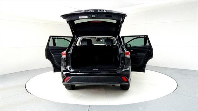 used 2022 Toyota Highlander car, priced at $37,985
