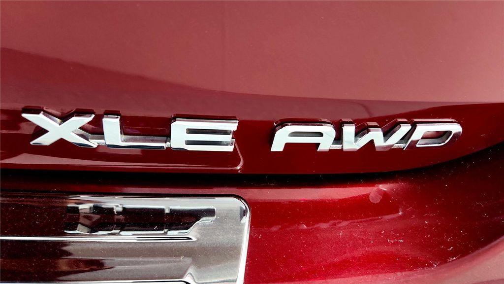 used 2022 Toyota Highlander car, priced at $35,985