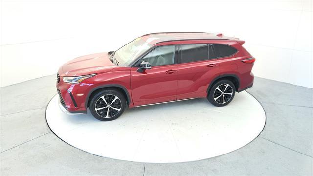 used 2021 Toyota Highlander car, priced at $35,295