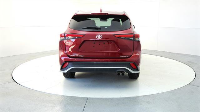 used 2021 Toyota Highlander car, priced at $35,295