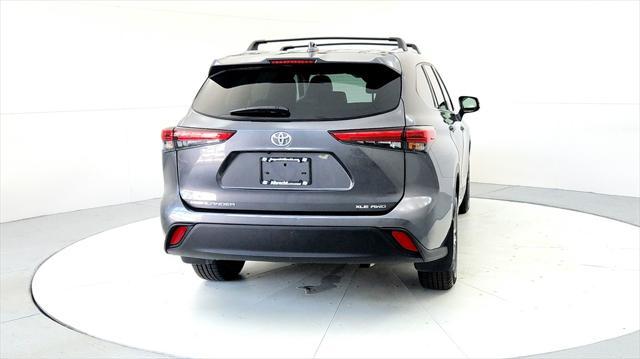 used 2021 Toyota Highlander car, priced at $30,985