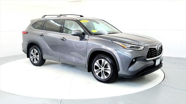 used 2021 Toyota Highlander car, priced at $30,985