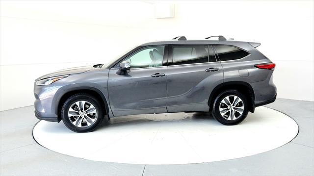 used 2021 Toyota Highlander car, priced at $30,985