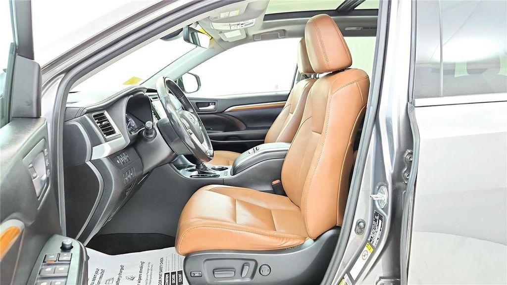 used 2017 Toyota Highlander car, priced at $24,985