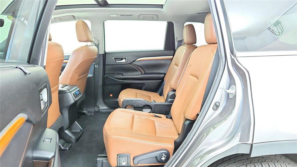 used 2017 Toyota Highlander car, priced at $24,985