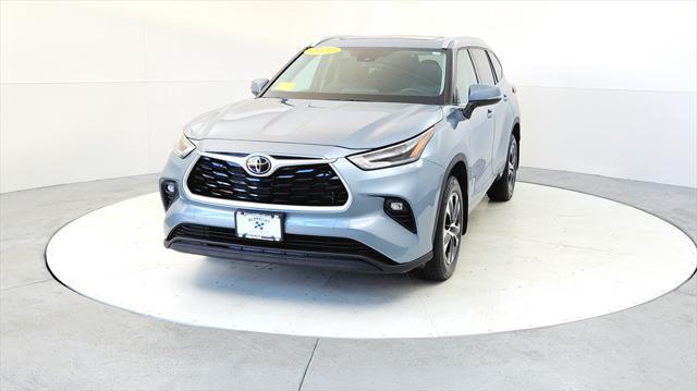 used 2021 Toyota Highlander car, priced at $38,996