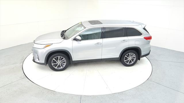 used 2019 Toyota Highlander car, priced at $28,985