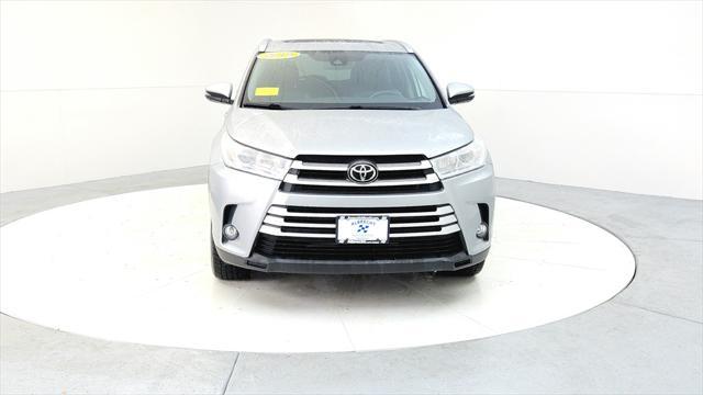 used 2019 Toyota Highlander car, priced at $28,985